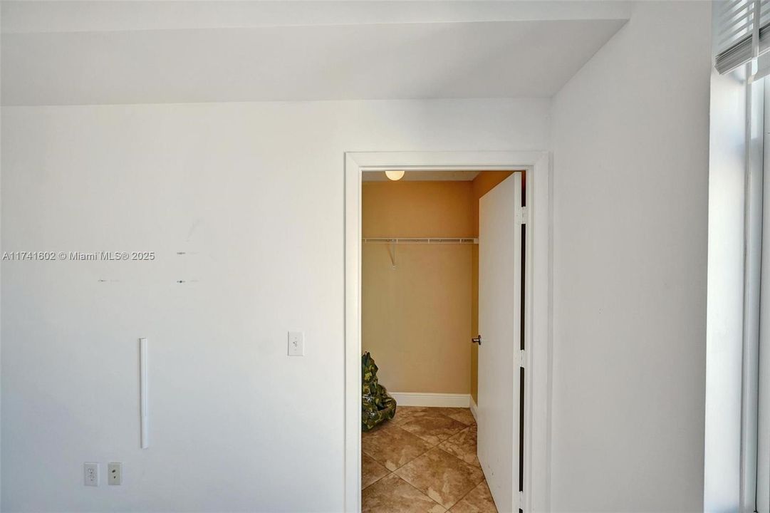 Recently Sold: $769,000 (3 beds, 2 baths, 1866 Square Feet)