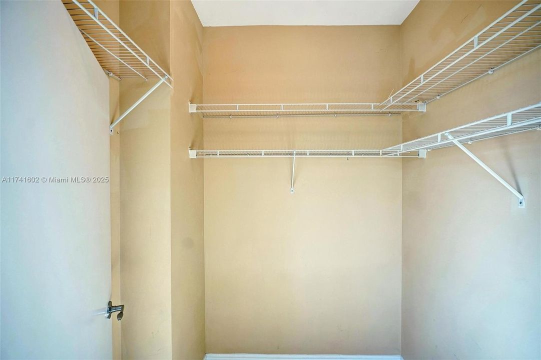 Recently Sold: $769,000 (3 beds, 2 baths, 1866 Square Feet)