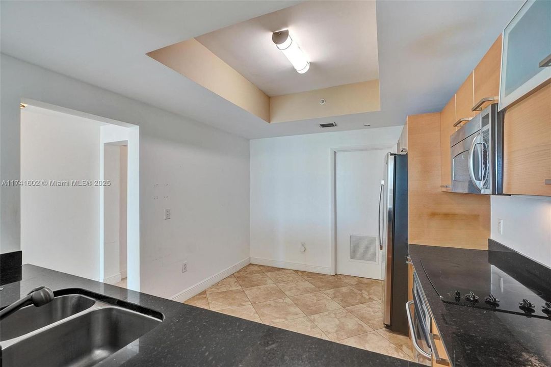 Recently Sold: $769,000 (3 beds, 2 baths, 1866 Square Feet)