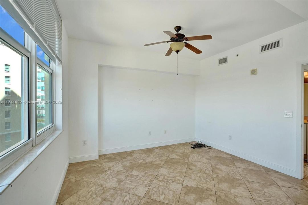 Recently Sold: $769,000 (3 beds, 2 baths, 1866 Square Feet)