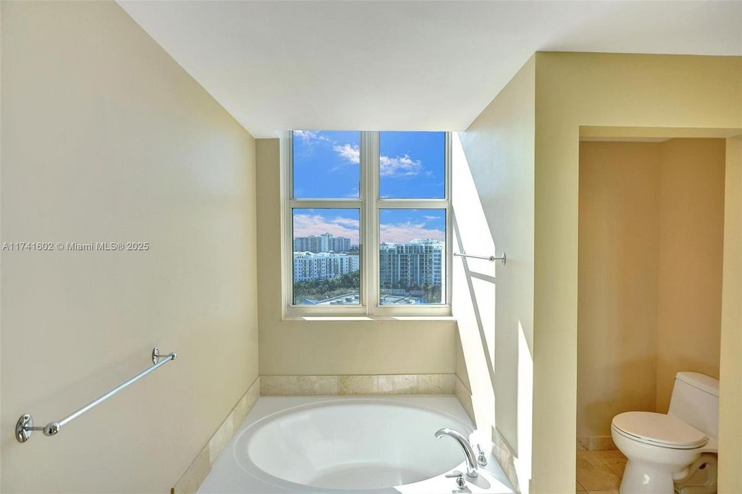 Recently Sold: $769,000 (3 beds, 2 baths, 1866 Square Feet)