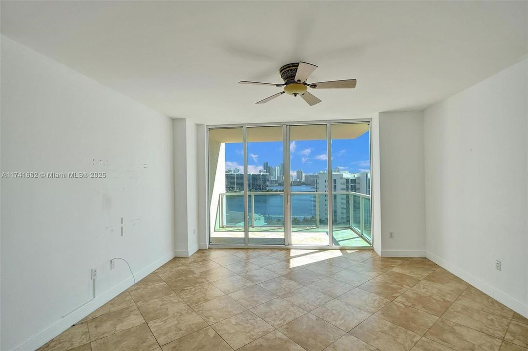 Recently Sold: $769,000 (3 beds, 2 baths, 1866 Square Feet)