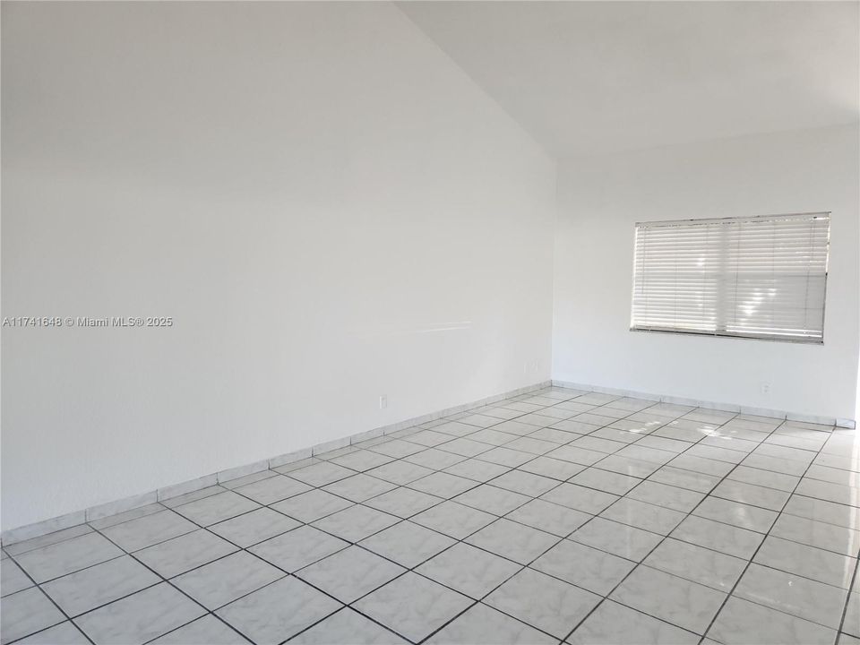 Недавно арендовано: $2,495 (3 спален, 2 ванн, 1624 Квадратных фут)