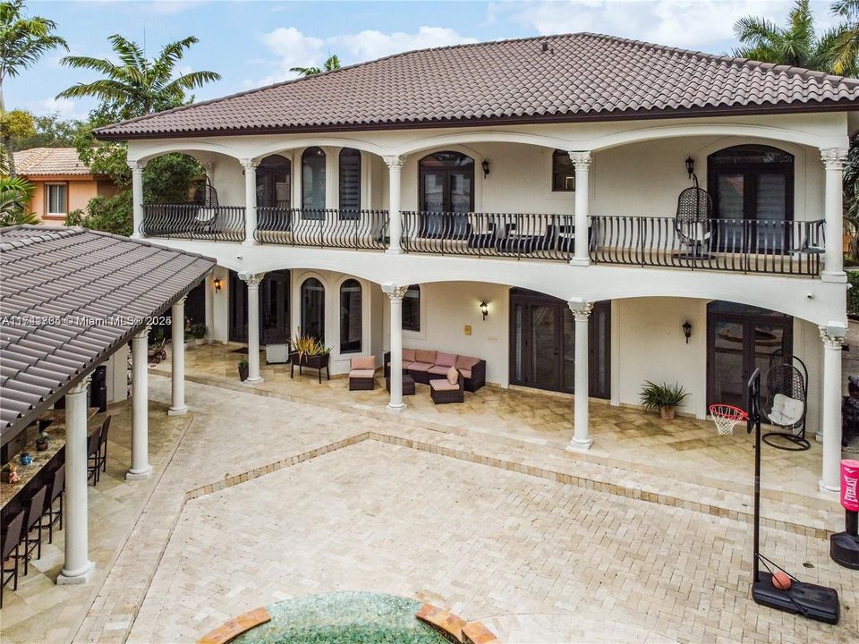 For Sale: $2,600,000 (4 beds, 4 baths, 3783 Square Feet)