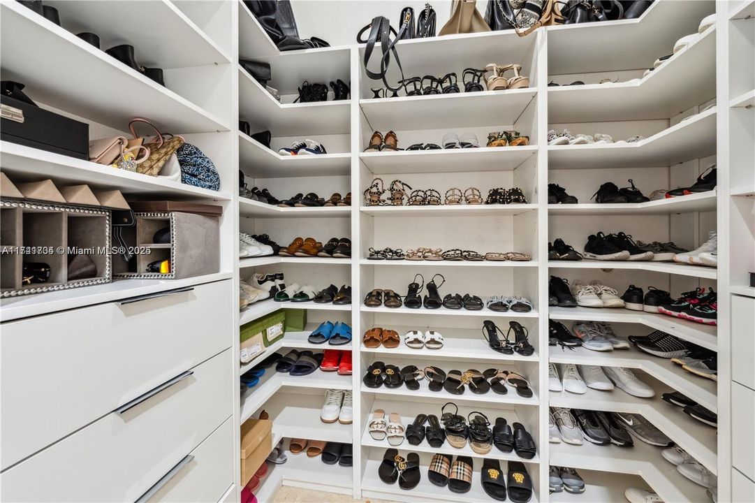 For Sale: $2,600,000 (4 beds, 4 baths, 3783 Square Feet)