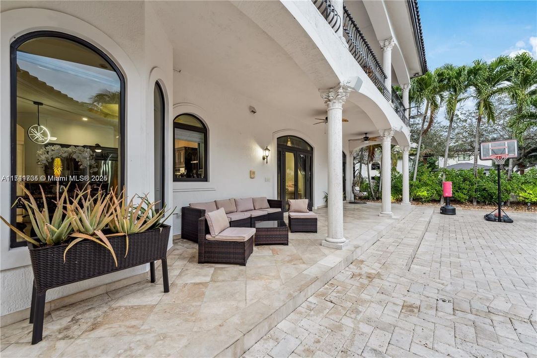 For Sale: $2,600,000 (4 beds, 4 baths, 3783 Square Feet)