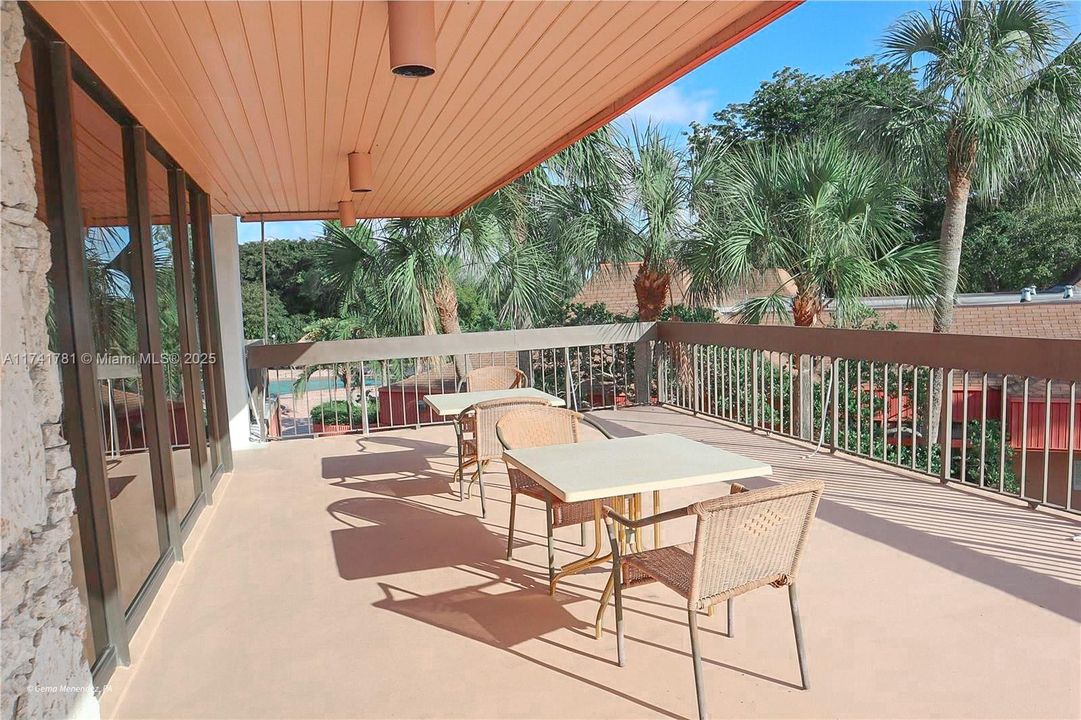 На продажу: $62,000 (1 спален, 1 ванн, 721 Квадратных фут)