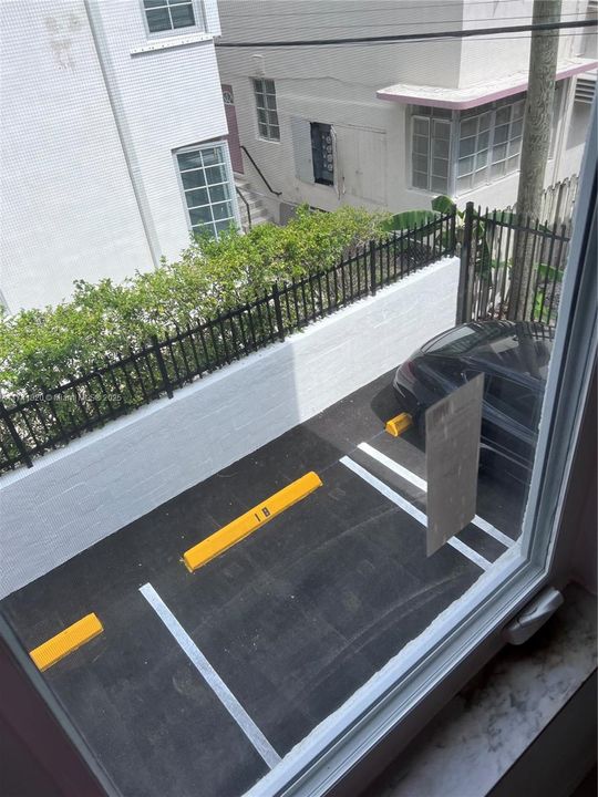 Recently Sold: $299,900 (1 beds, 1 baths, 660 Square Feet)