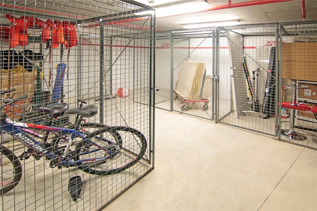 Recientemente alquilado: $13,900 (3 camas, 3 baños, 1647 Pies cuadrados)