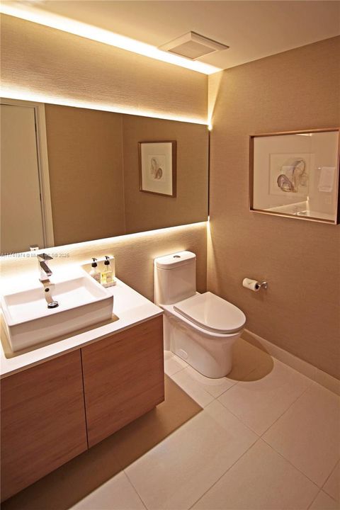 Recientemente alquilado: $13,900 (3 camas, 3 baños, 1647 Pies cuadrados)