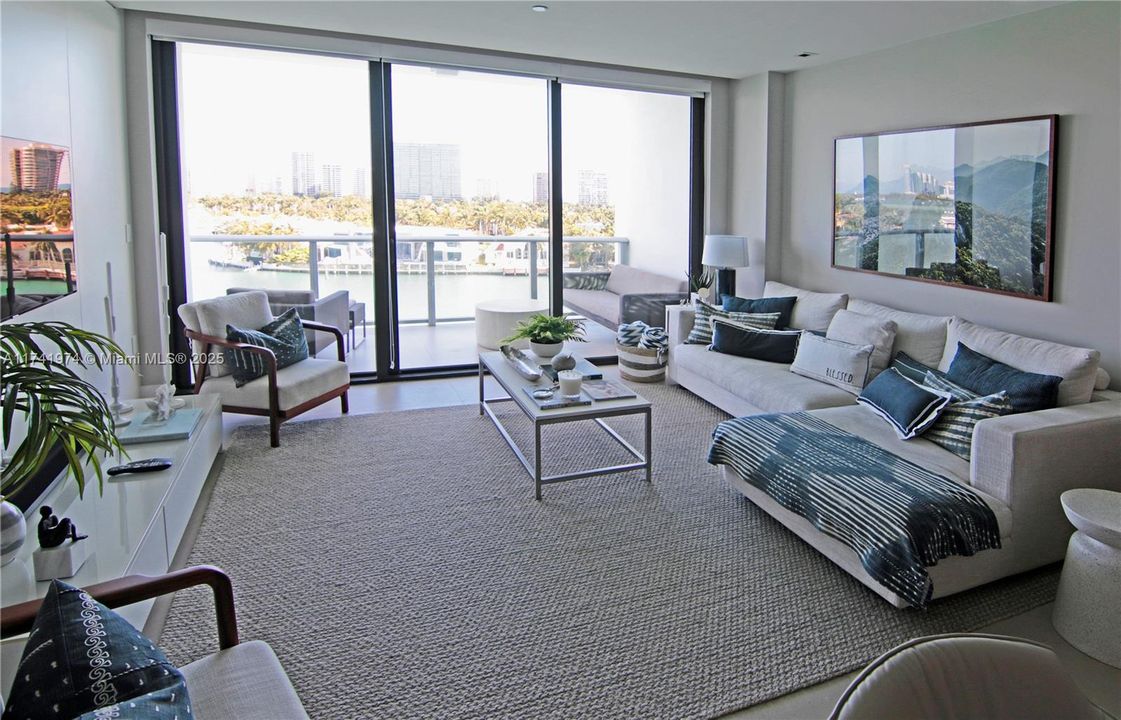 Recientemente alquilado: $13,900 (3 camas, 3 baños, 1647 Pies cuadrados)