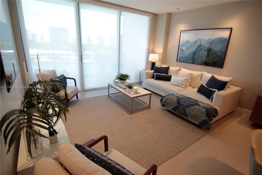 Recientemente alquilado: $13,900 (3 camas, 3 baños, 1647 Pies cuadrados)