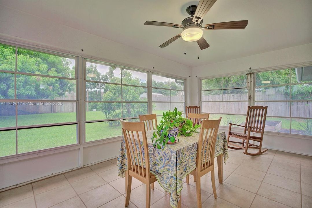 Recently Sold: $249,500 (2 beds, 2 baths, 1369 Square Feet)