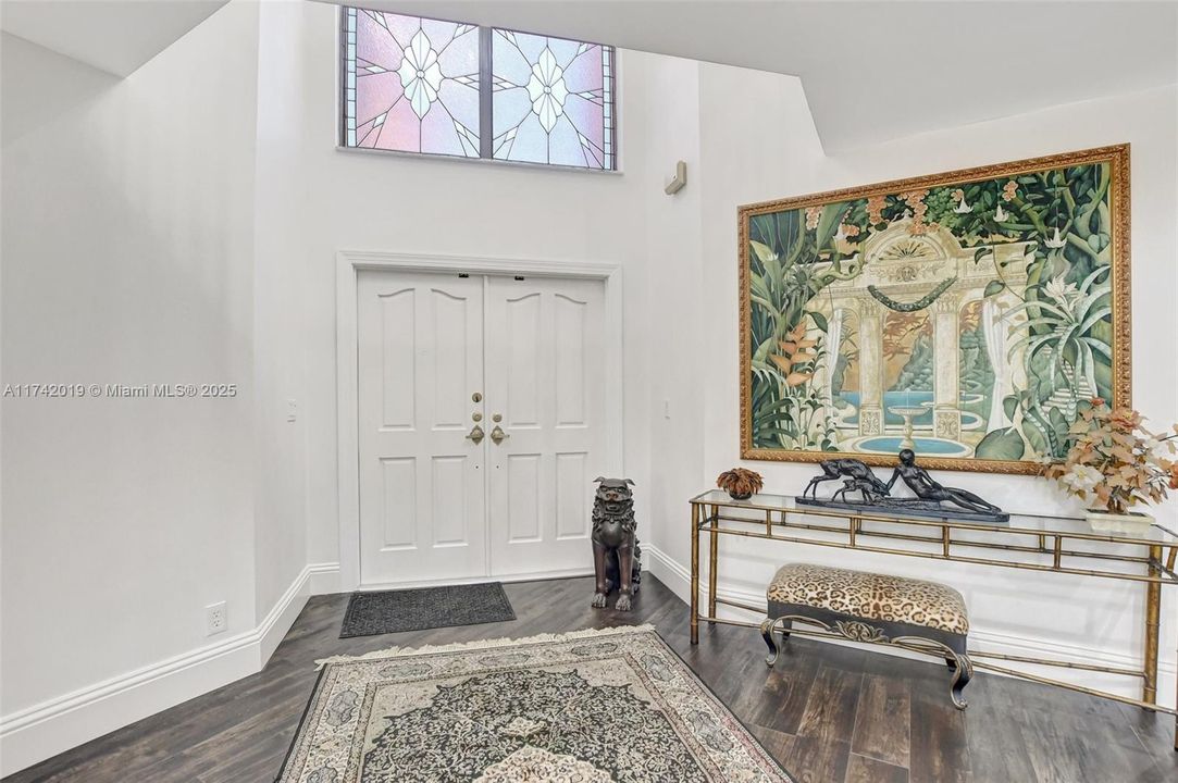 Recently Sold: $825,000 (3 beds, 3 baths, 2708 Square Feet)