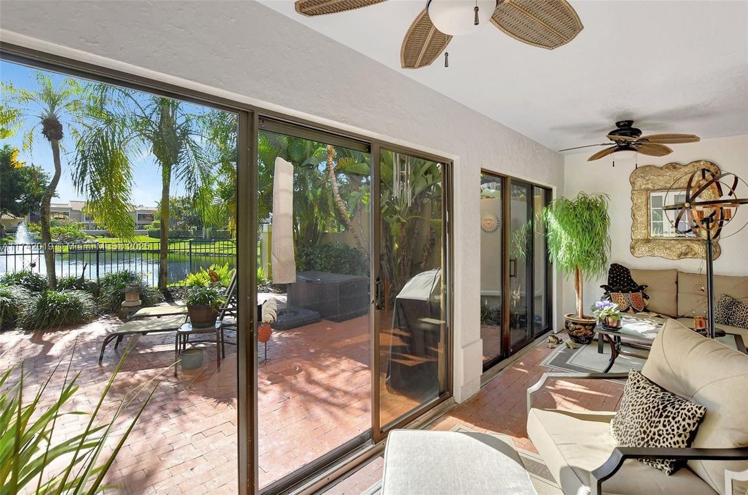 Recently Sold: $825,000 (3 beds, 3 baths, 2708 Square Feet)