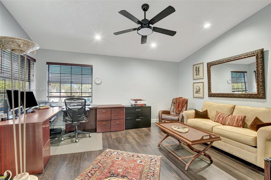 Recently Sold: $825,000 (3 beds, 3 baths, 2708 Square Feet)