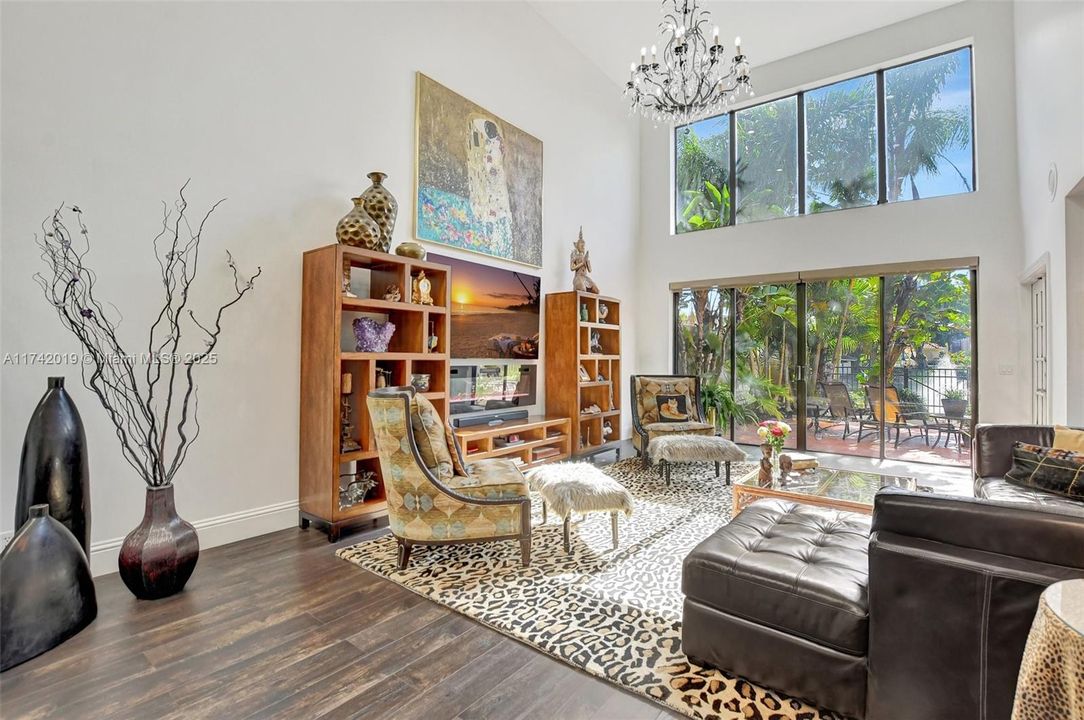 Recently Sold: $825,000 (3 beds, 3 baths, 2708 Square Feet)