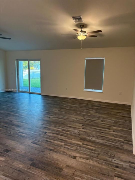 Недавно арендовано: $2,200 (4 спален, 3 ванн, 0 Квадратных фут)