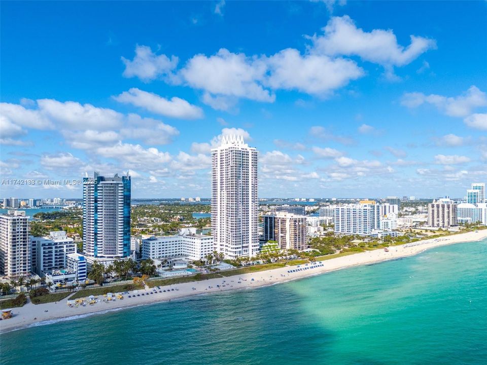 For Sale: $2,799,000 (3 beds, 2 baths, 1761 Square Feet)