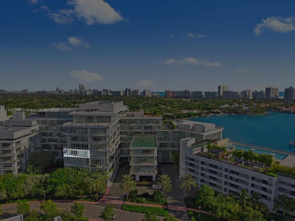 Recently Rented: $20,000 (2 beds, 2 baths, 2085 Square Feet)