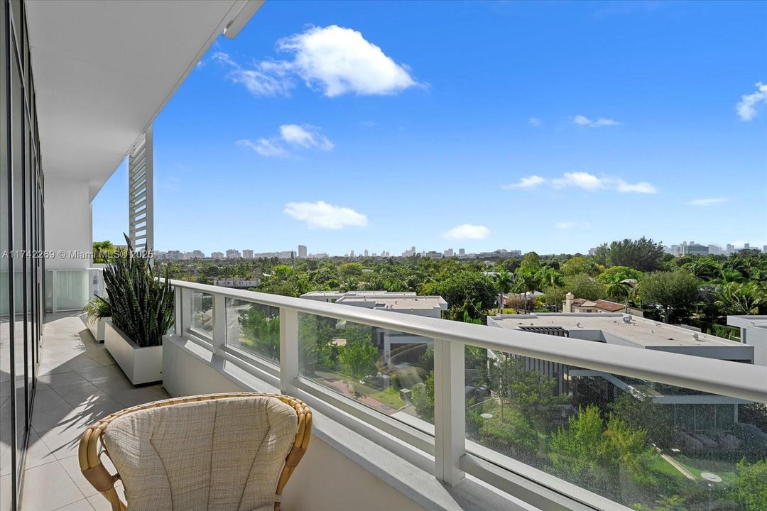 Recently Rented: $20,000 (2 beds, 2 baths, 2085 Square Feet)