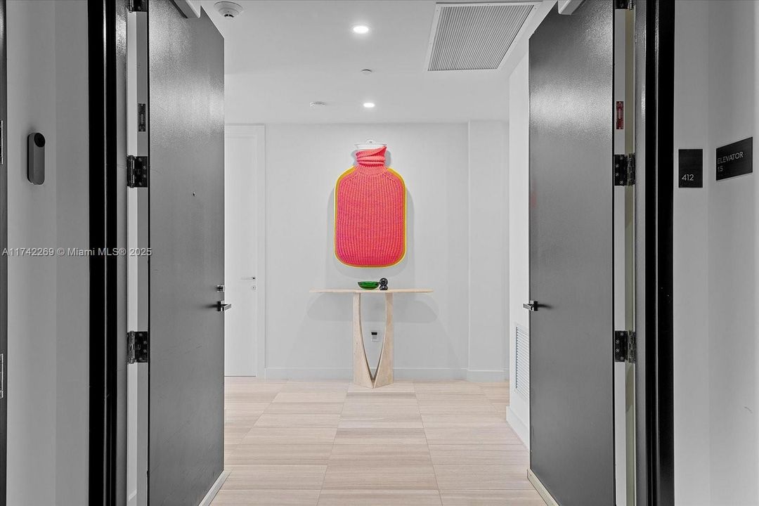 Recently Rented: $20,000 (2 beds, 2 baths, 2085 Square Feet)