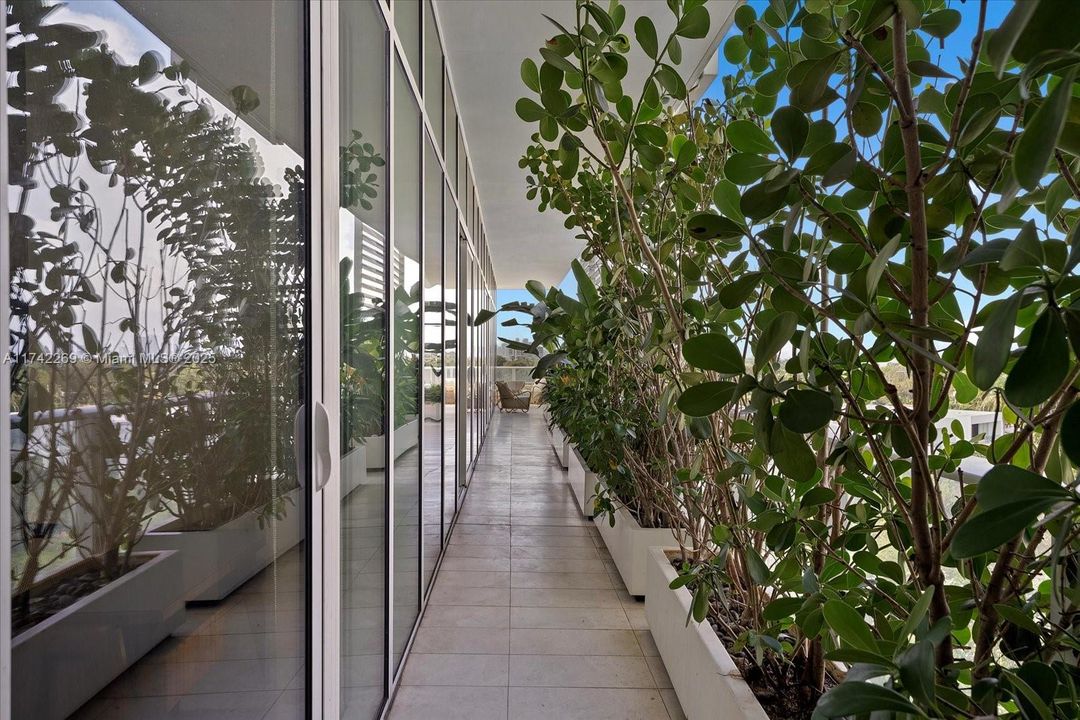 Recently Rented: $20,000 (2 beds, 2 baths, 2085 Square Feet)