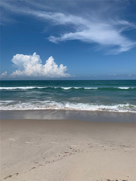 BEAUTIFUL DEEDED BEACH