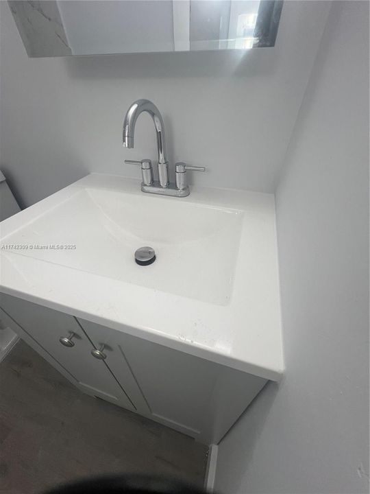 Active With Contract: $275,000 (0 beds, 0 baths, 880 Square Feet)