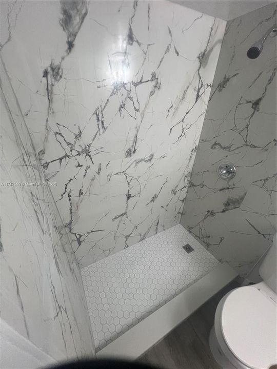 Active With Contract: $275,000 (0 beds, 0 baths, 880 Square Feet)