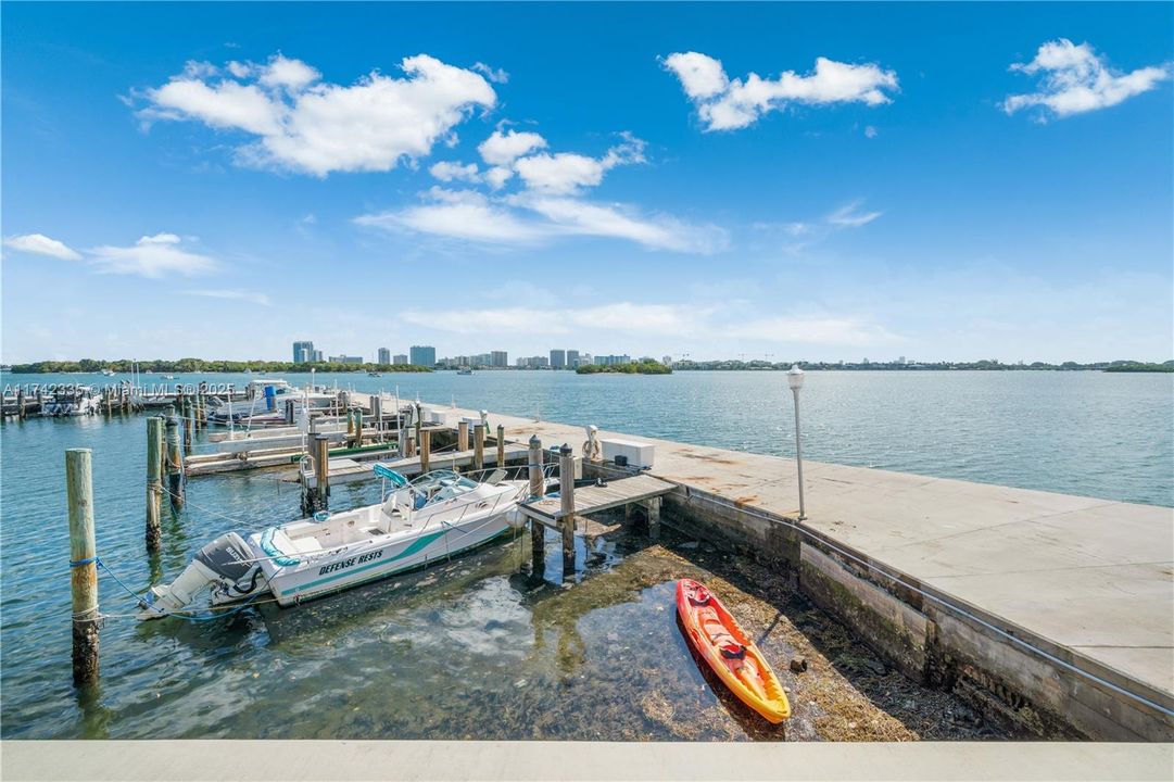 For Sale: $260,000 (1 beds, 1 baths, 620 Square Feet)