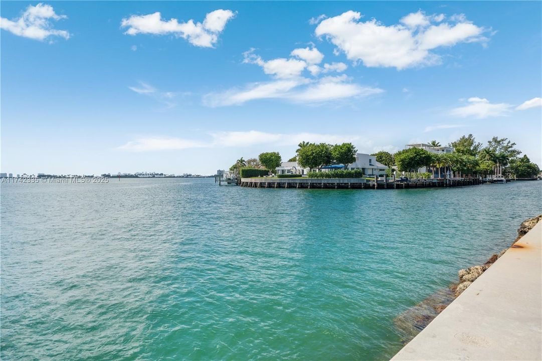 For Sale: $260,000 (1 beds, 1 baths, 620 Square Feet)