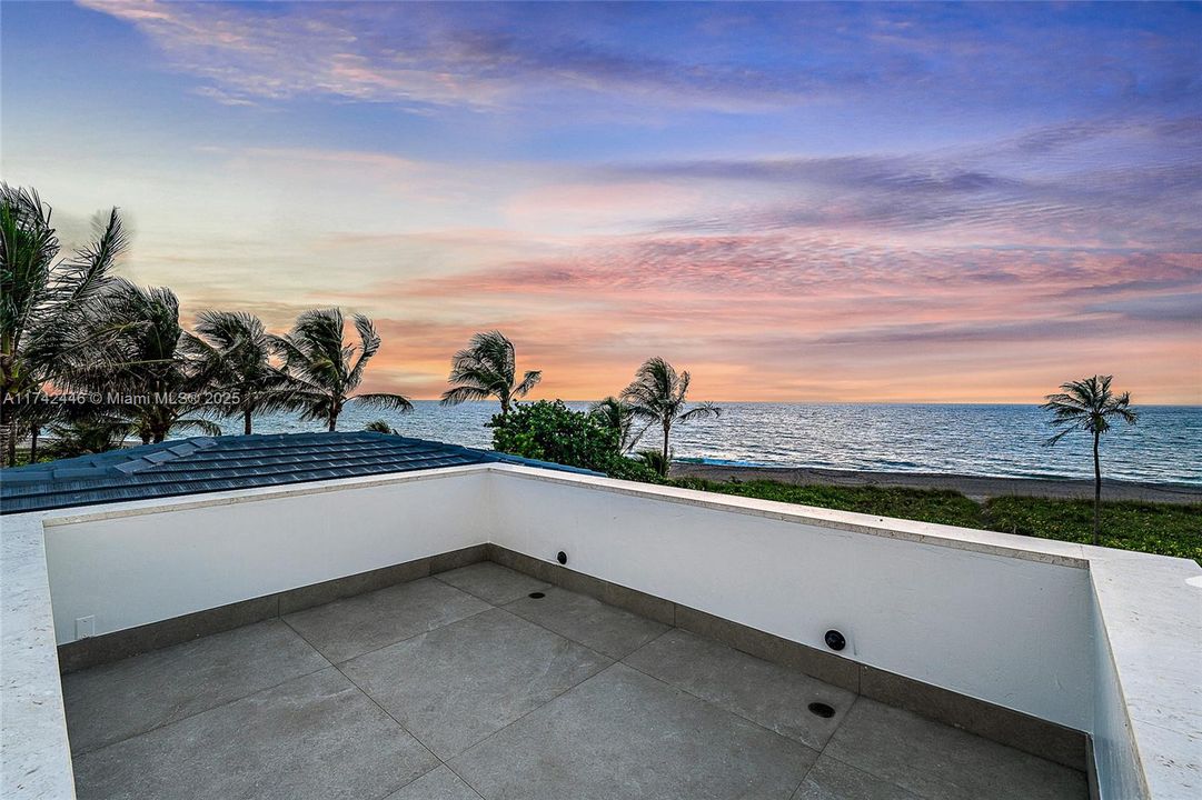 Rooftop Viewing Deck