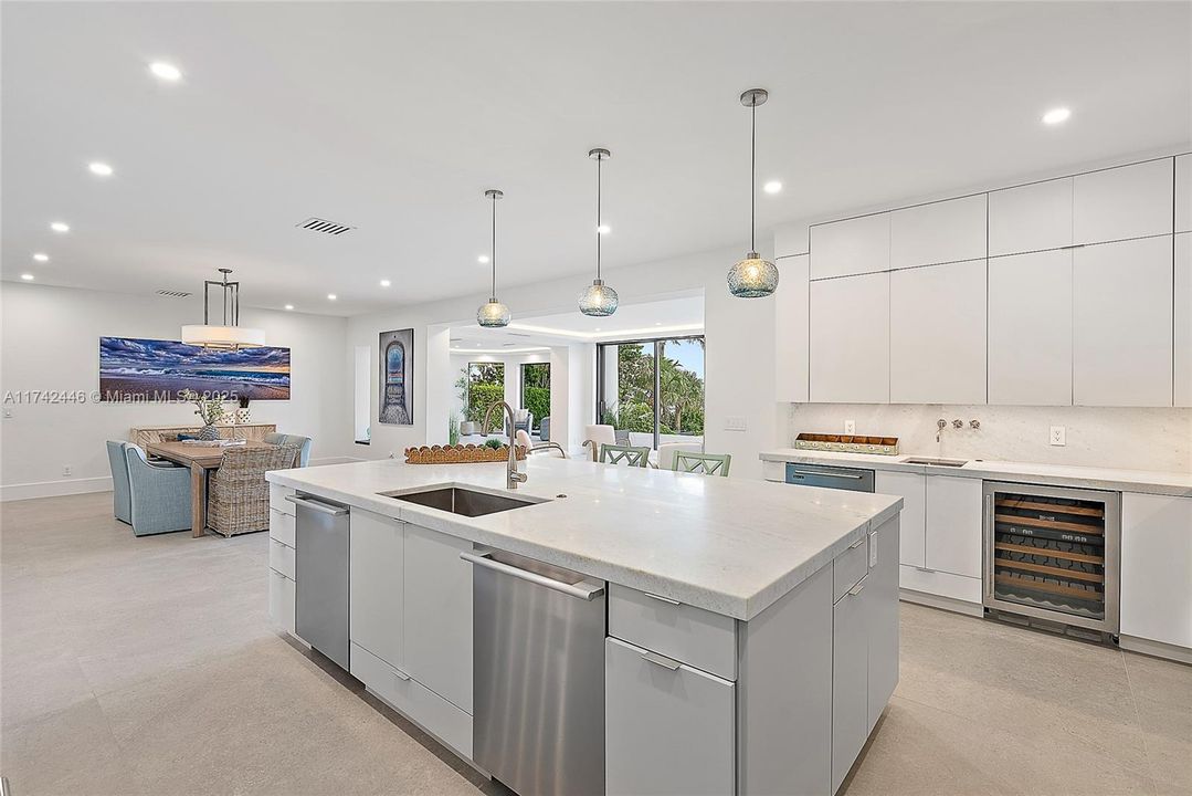 For Sale: $17,000,000 (4 beds, 5 baths, 6587 Square Feet)