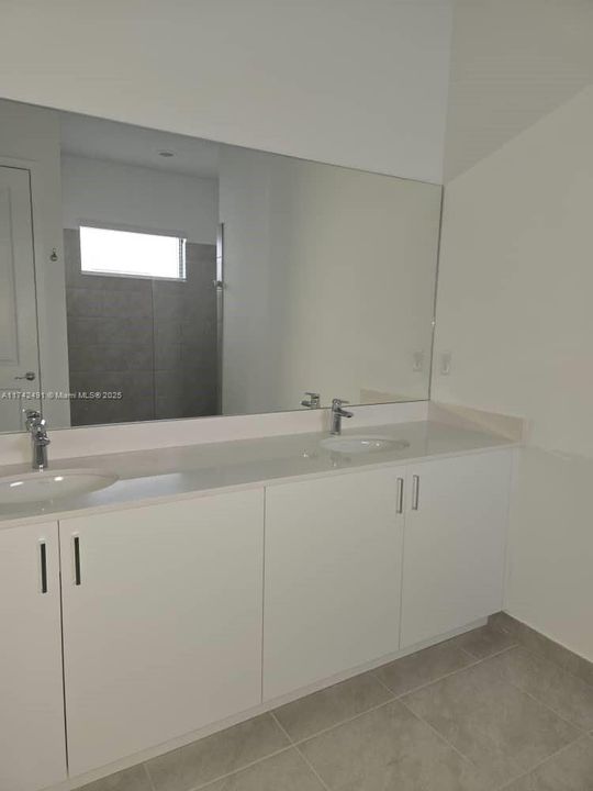 For Rent: $2,950 (3 beds, 2 baths, 0 Square Feet)