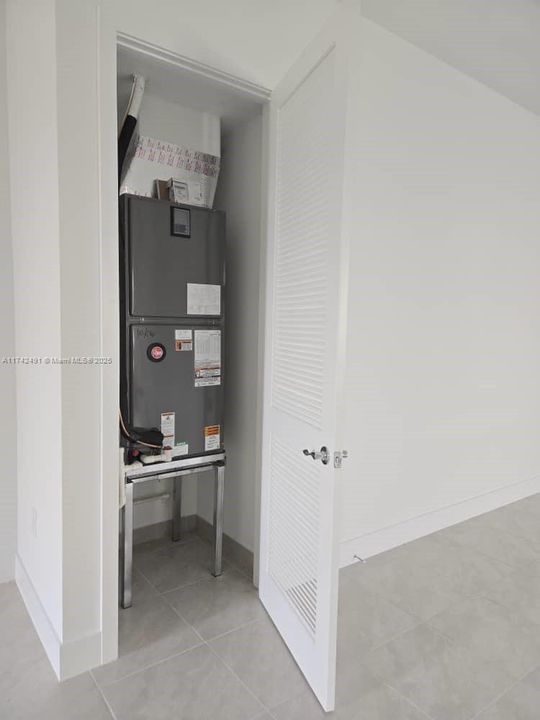 For Rent: $2,950 (3 beds, 2 baths, 0 Square Feet)