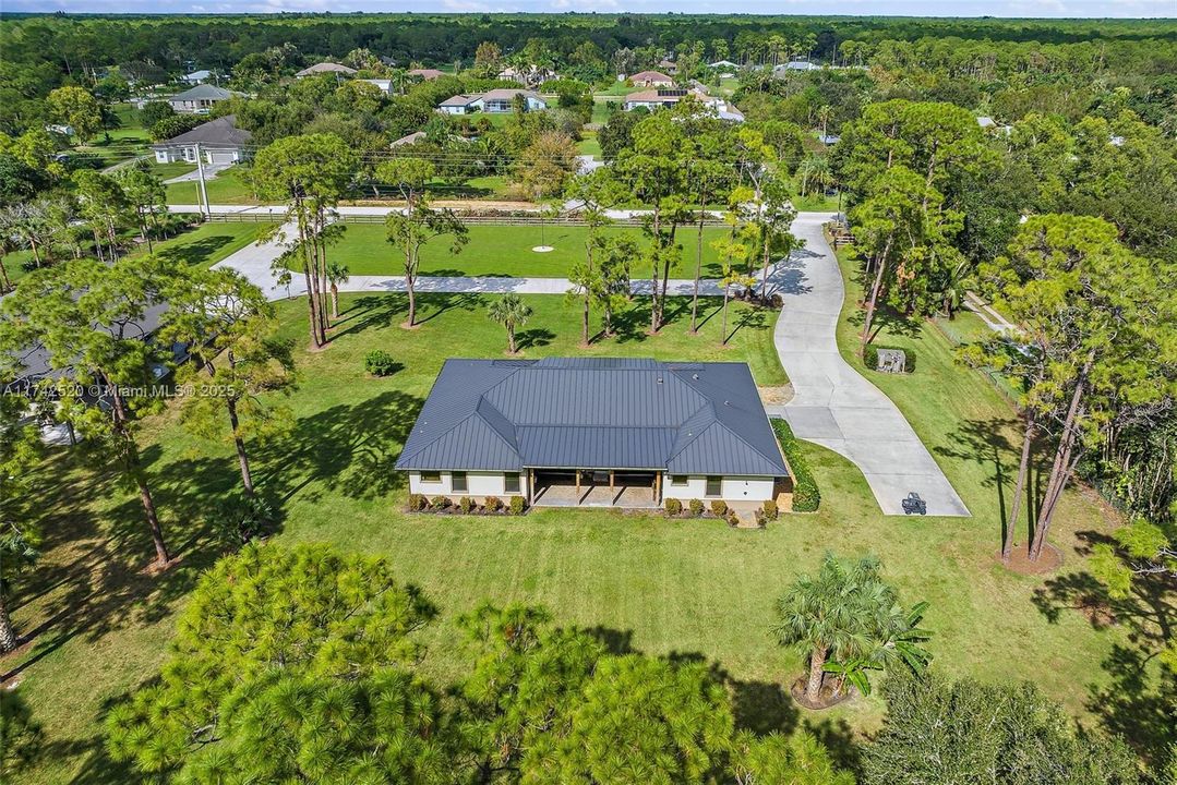 Recently Sold: $2,100,000 (4 beds, 3 baths, 2995 Square Feet)