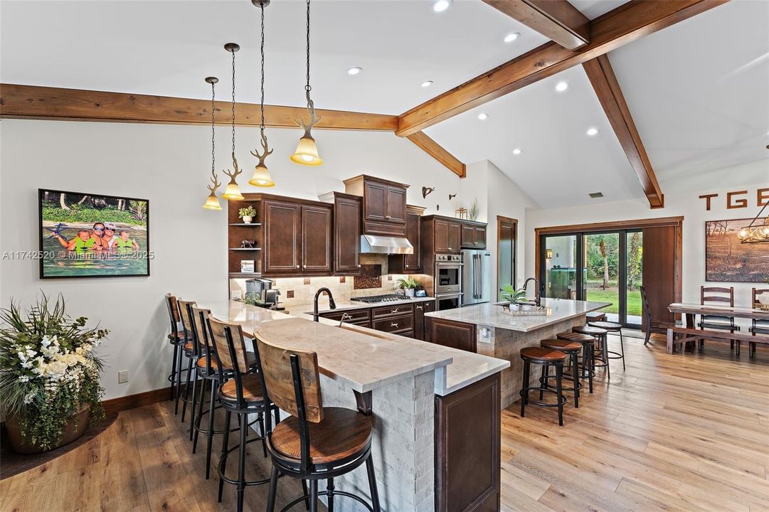 Recently Sold: $2,100,000 (4 beds, 3 baths, 2995 Square Feet)