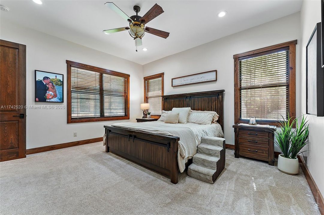 Recently Sold: $2,100,000 (4 beds, 3 baths, 2995 Square Feet)