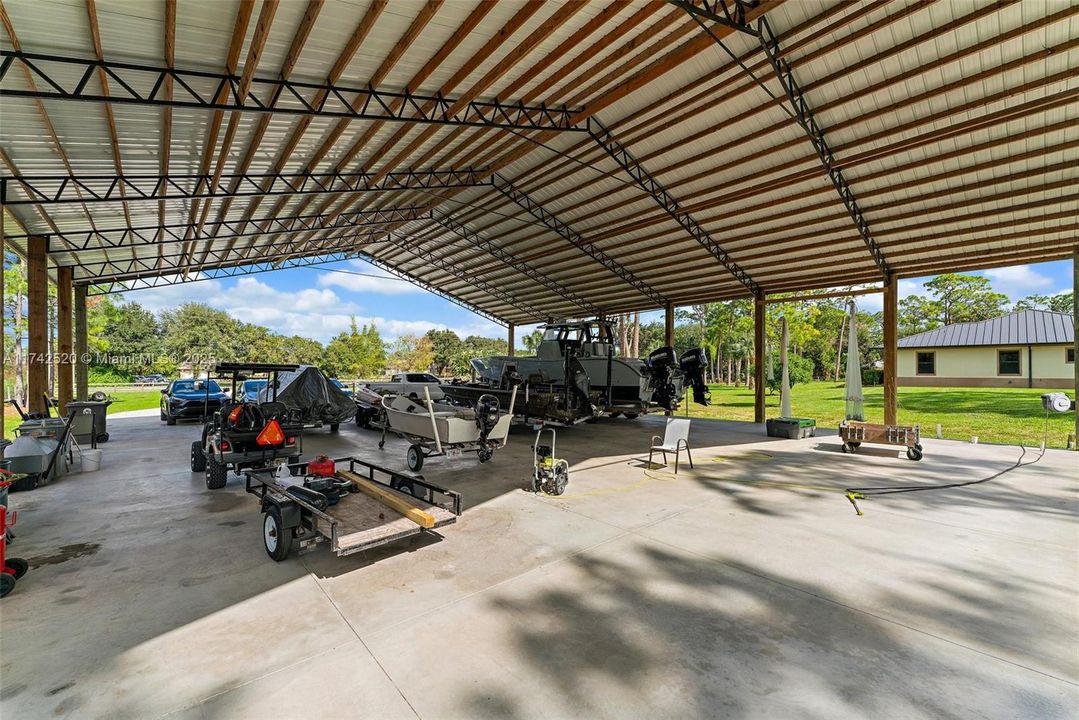 Recently Sold: $2,100,000 (4 beds, 3 baths, 2995 Square Feet)