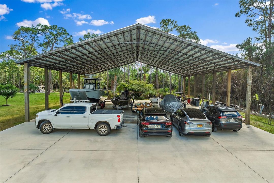 Recently Sold: $2,100,000 (4 beds, 3 baths, 2995 Square Feet)