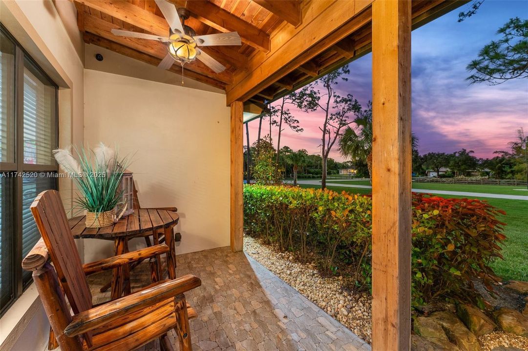 Recently Sold: $2,100,000 (4 beds, 3 baths, 2995 Square Feet)