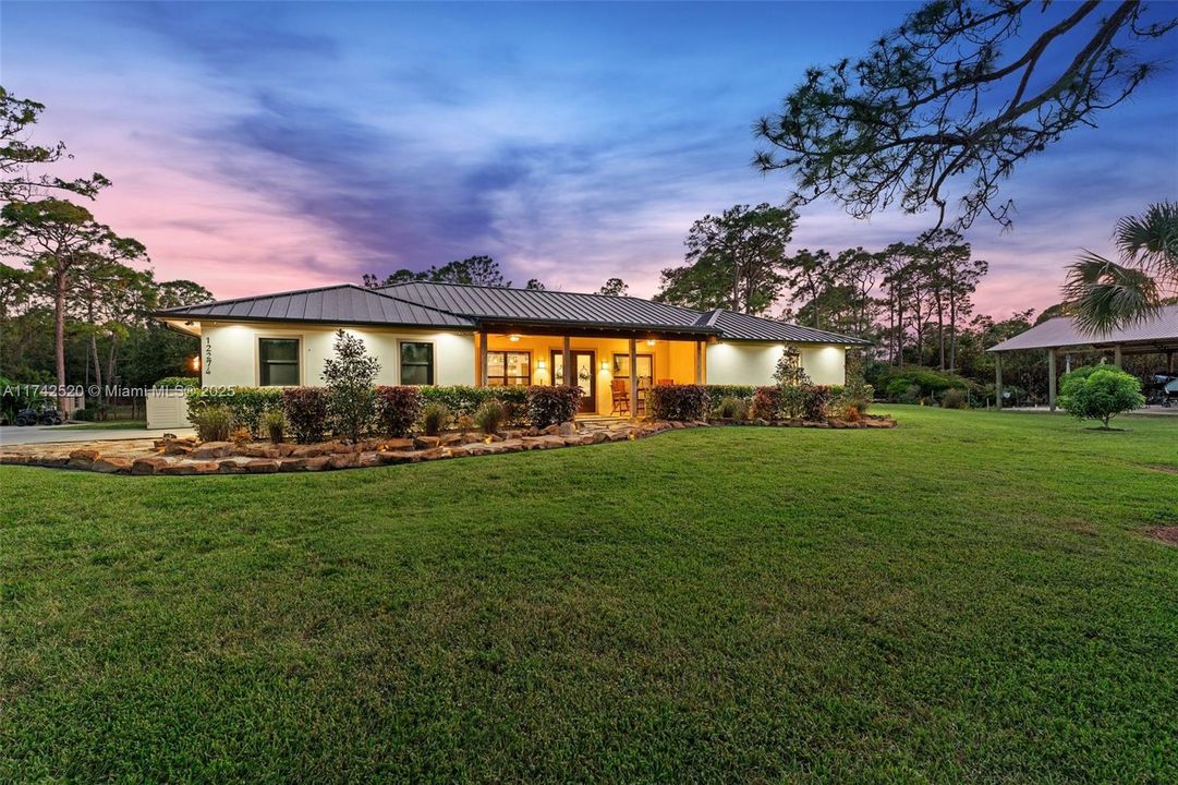 Recently Sold: $2,100,000 (4 beds, 3 baths, 2995 Square Feet)