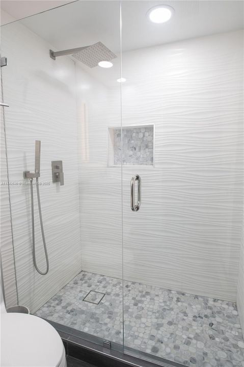 出租: $2,625 (3 贝兹, 3 浴室, 1620 平方英尺)