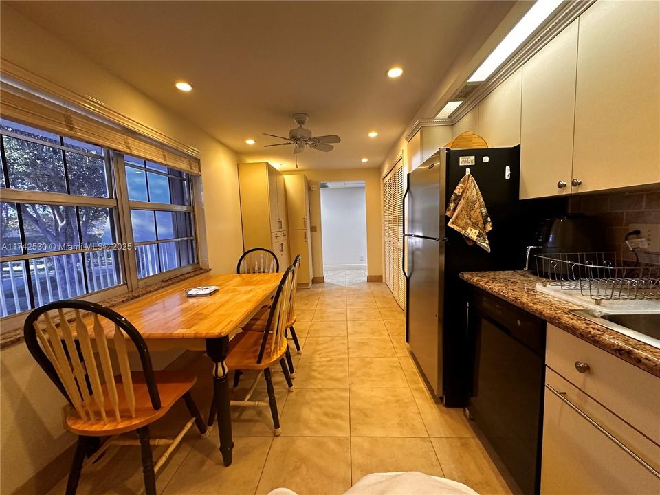 出租: $2,625 (3 贝兹, 3 浴室, 1620 平方英尺)