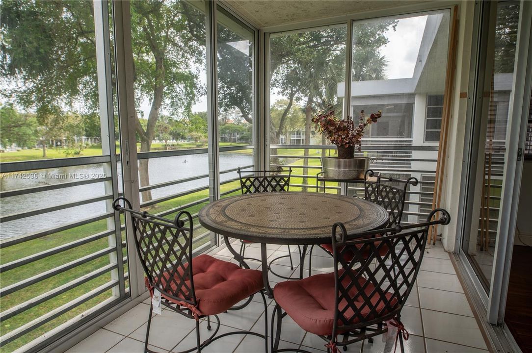 出租: $2,625 (3 贝兹, 3 浴室, 1620 平方英尺)