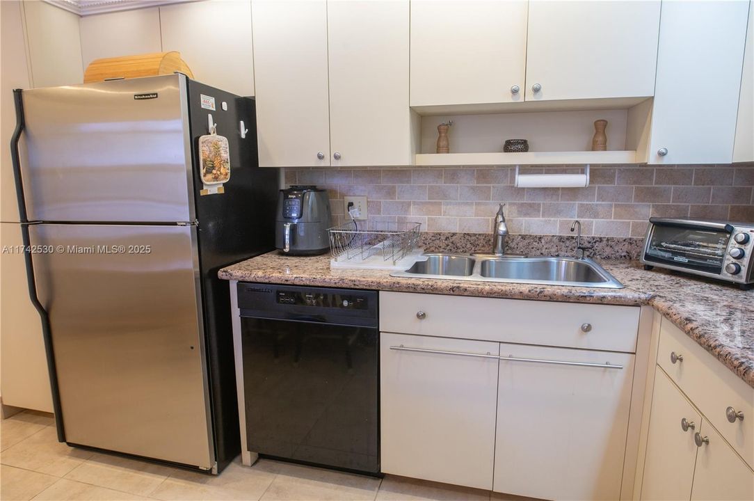 出租: $2,625 (3 贝兹, 3 浴室, 1620 平方英尺)