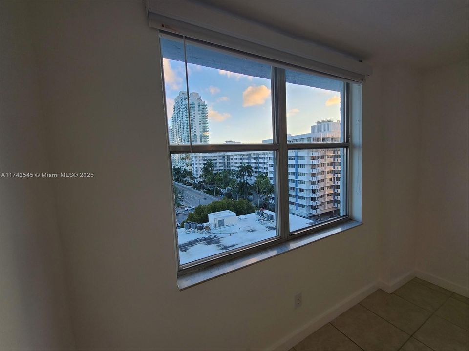 最近售出: $275,000 (1 贝兹, 1 浴室, 620 平方英尺)