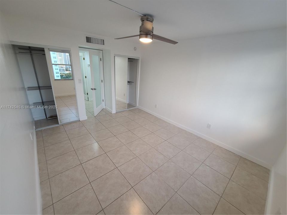 最近售出: $275,000 (1 贝兹, 1 浴室, 620 平方英尺)