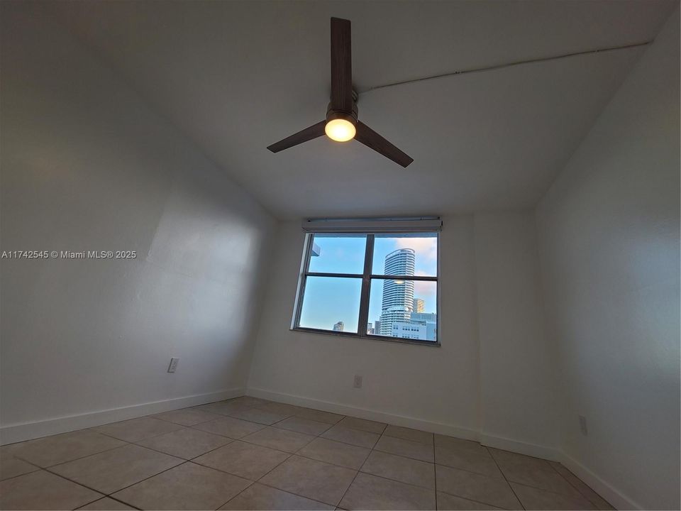 最近售出: $275,000 (1 贝兹, 1 浴室, 620 平方英尺)